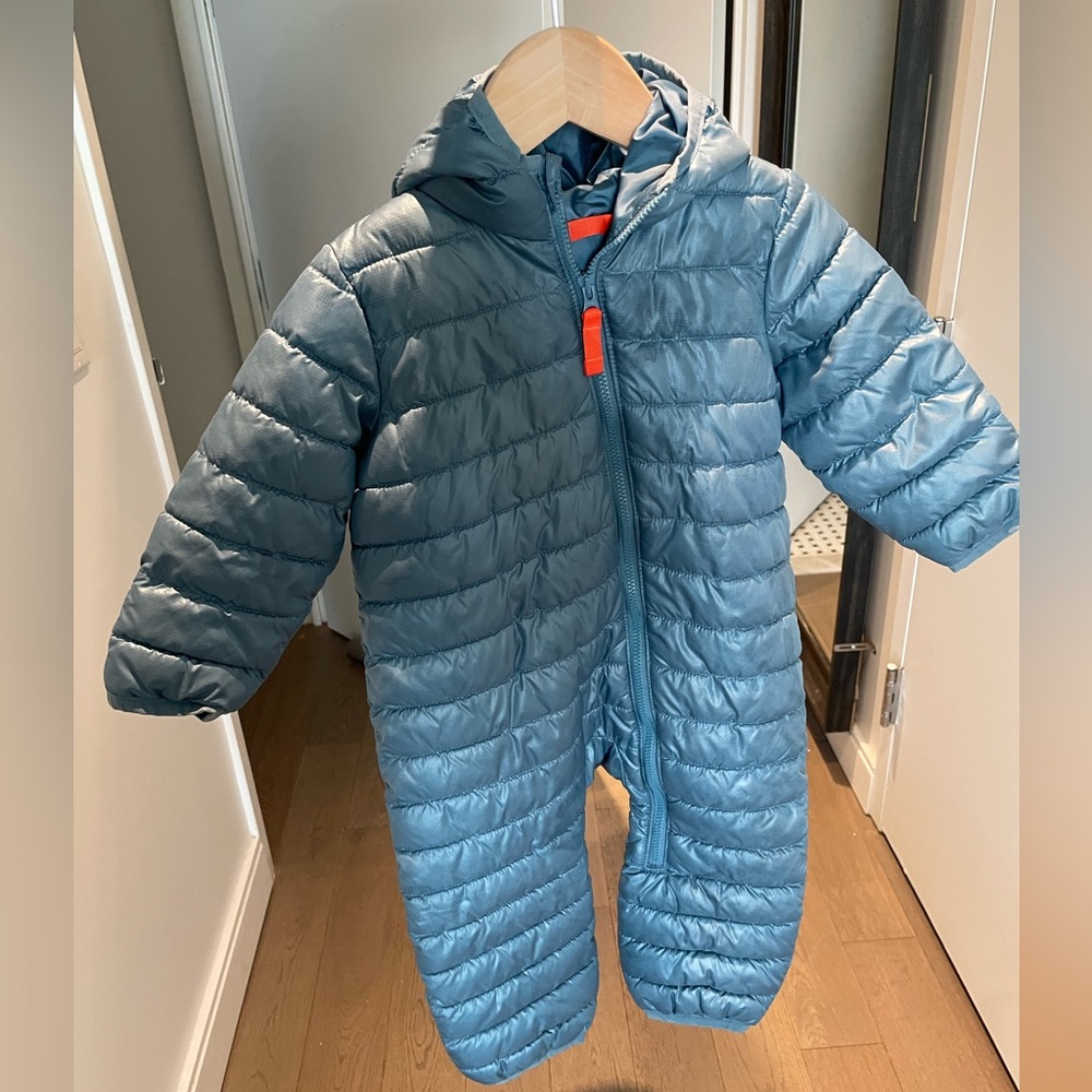 Kids lightweight puffer suit (2 available!)